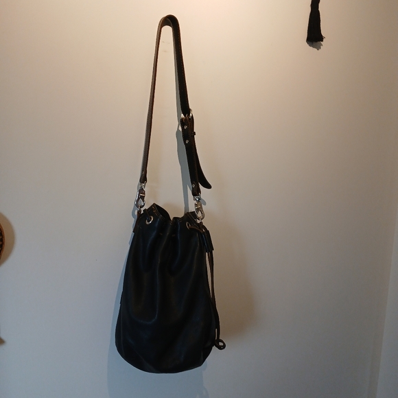 90s Leather Rugby Bucket Bag - Picture 9 of 16